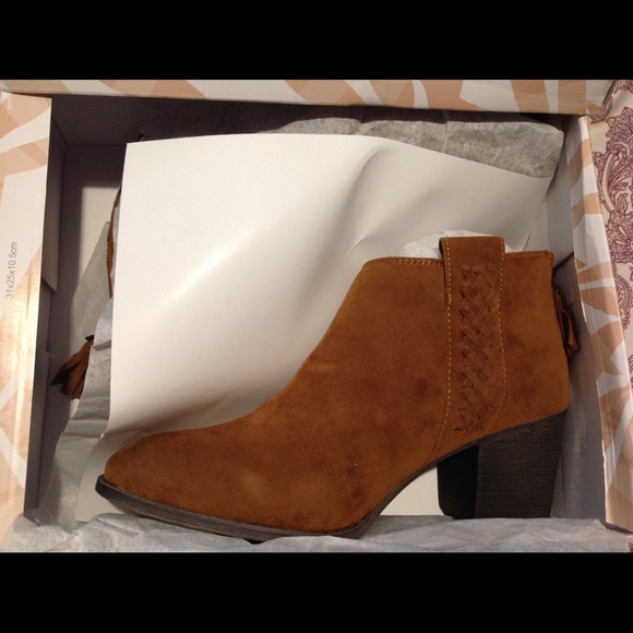 NWT Billabong In the Deets Nutmeg Ankle Boot - Picture 12 of 13